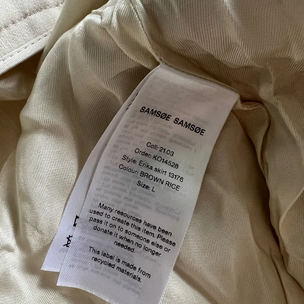 80 - NWOT SAMSØE Erika Skirt, Size large - Picture 7 of 8